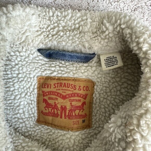Levi's Medium Denim Sherpa Lined Trucker Jacket - Picture 3 of 6